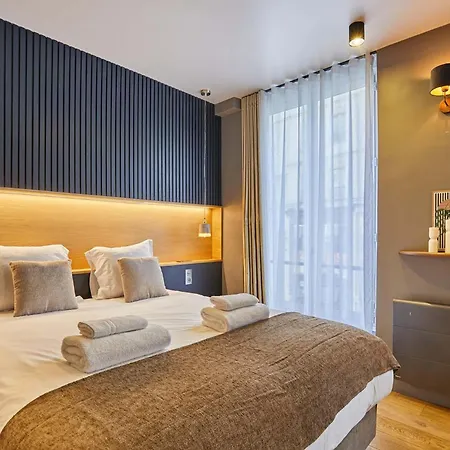 Superb Duplex In The Center Of * Parijs